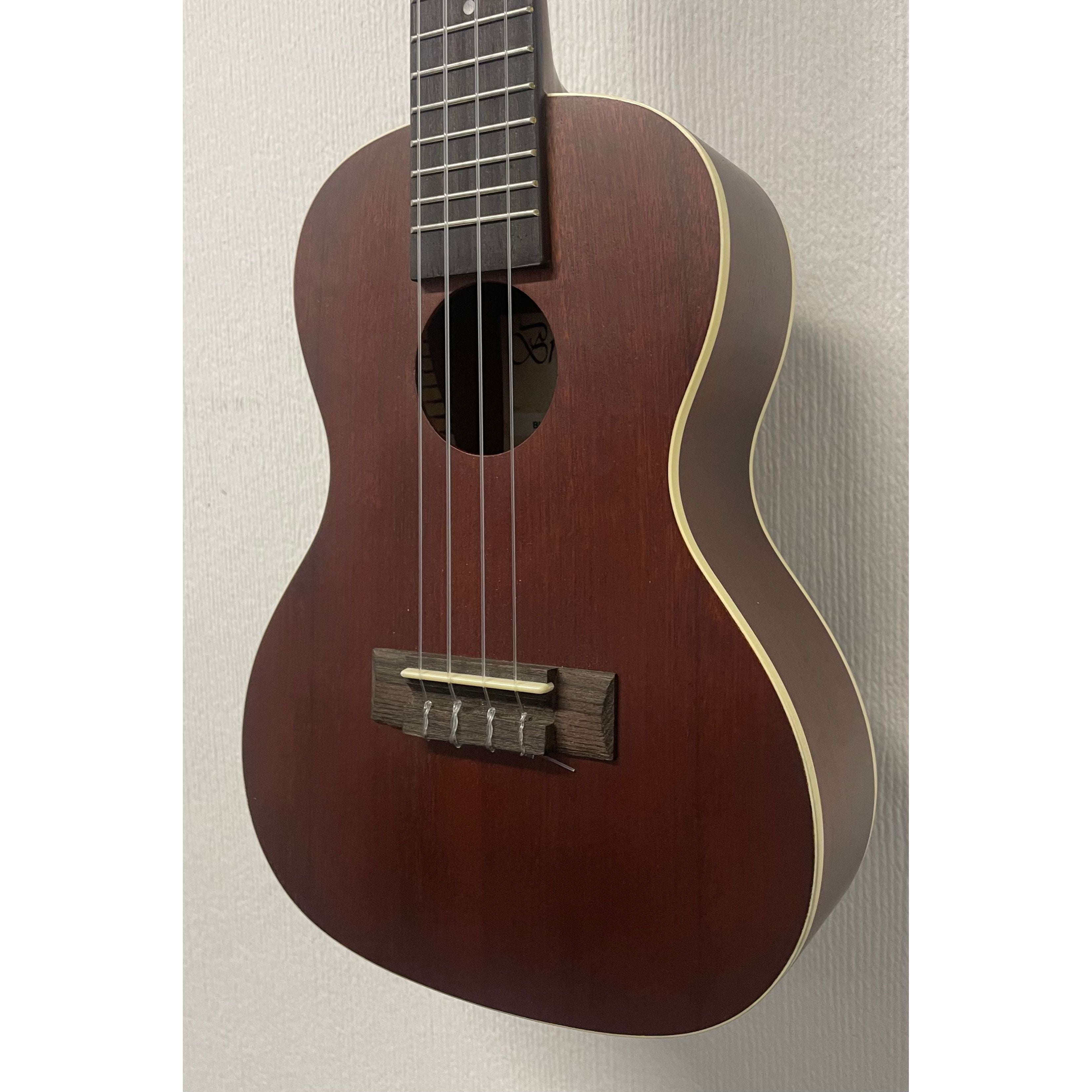 Brunswick Concert Ukulele in Mahogany BU4C with Watermelon Gigbag Pre-Owned
