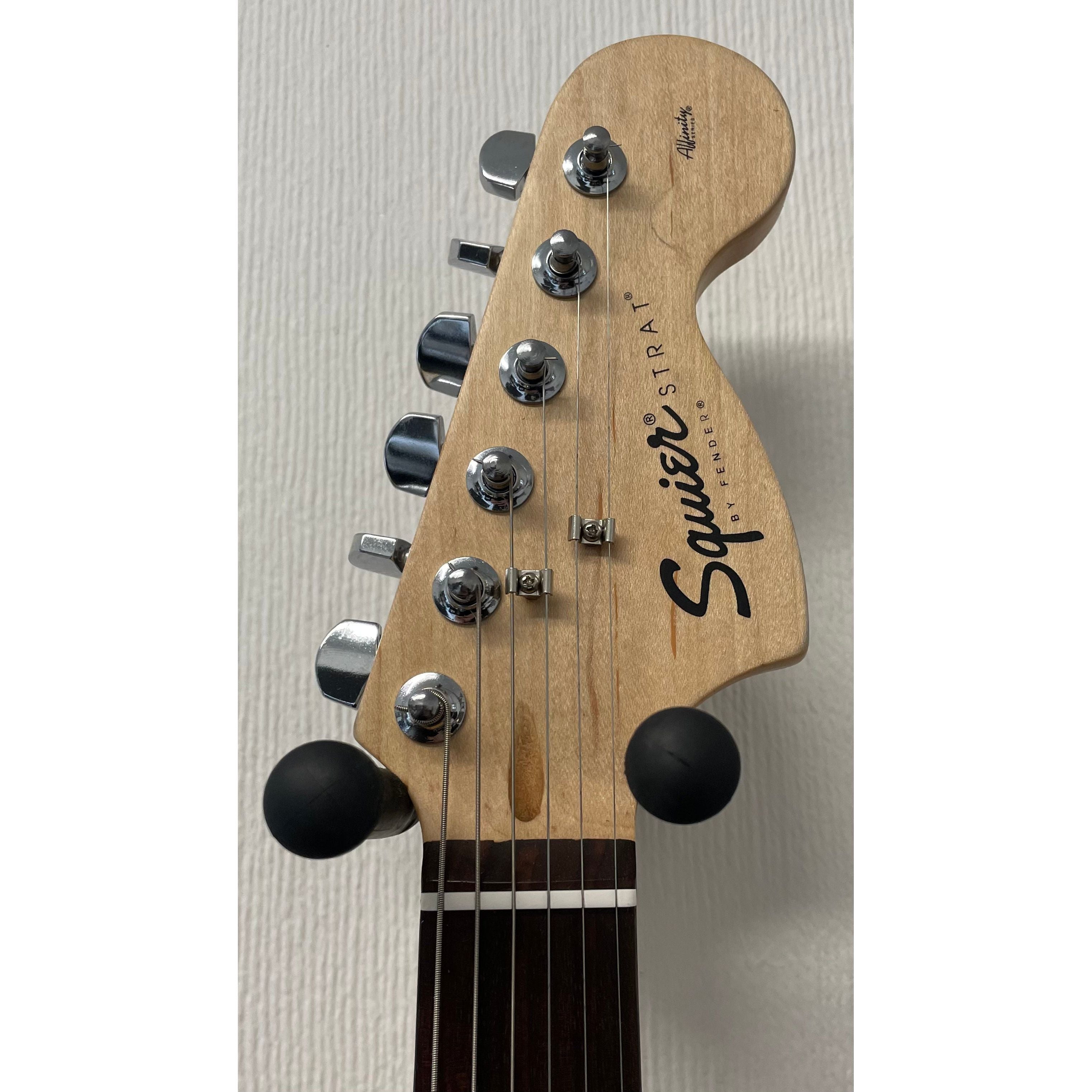 Squier Affinity Stratocaster Electric Guitar in 3 Tone Sunburst with Original Gigbag Pre-Owned