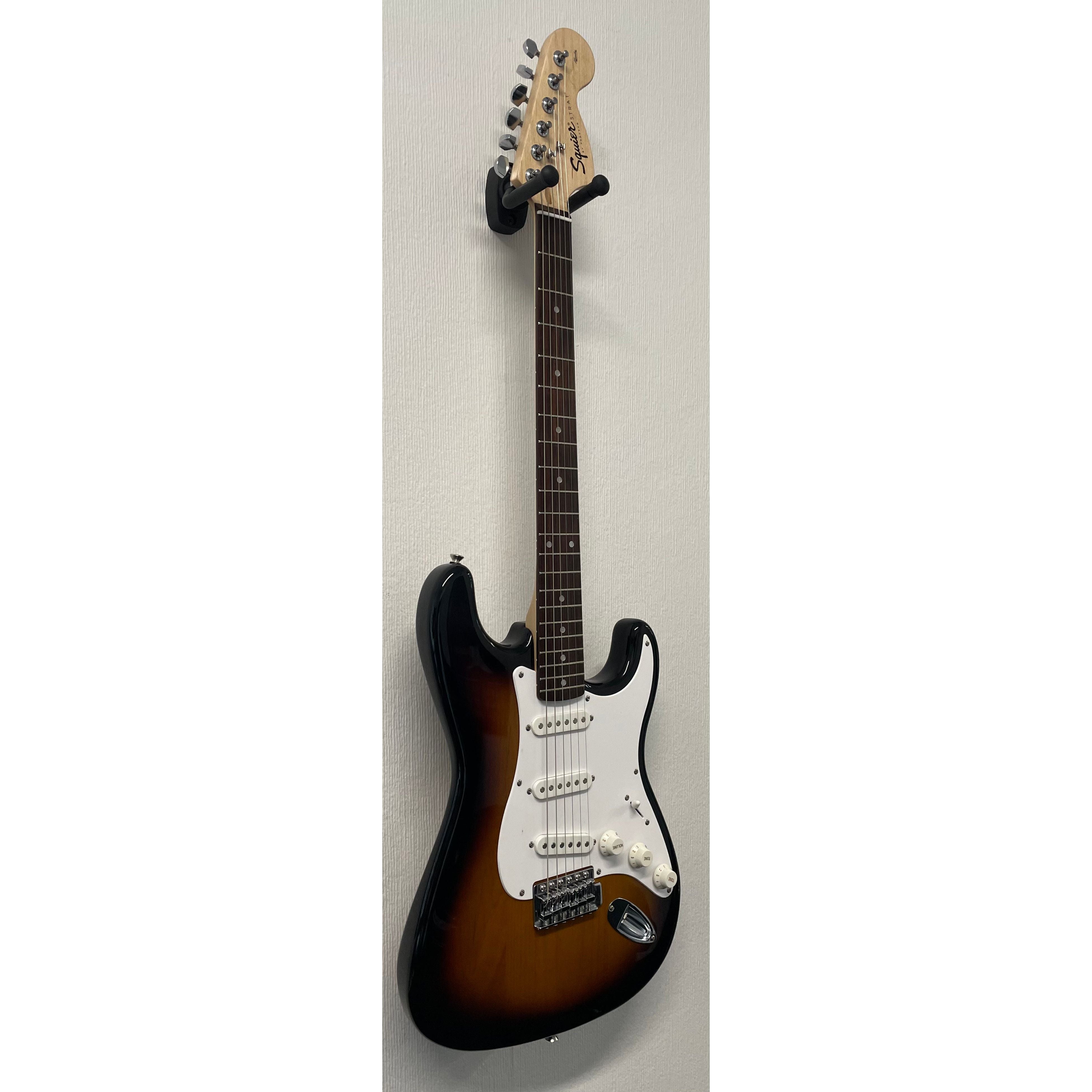 Squier Affinity Stratocaster Electric Guitar in 3 Tone Sunburst with Original Gigbag Pre-Owned