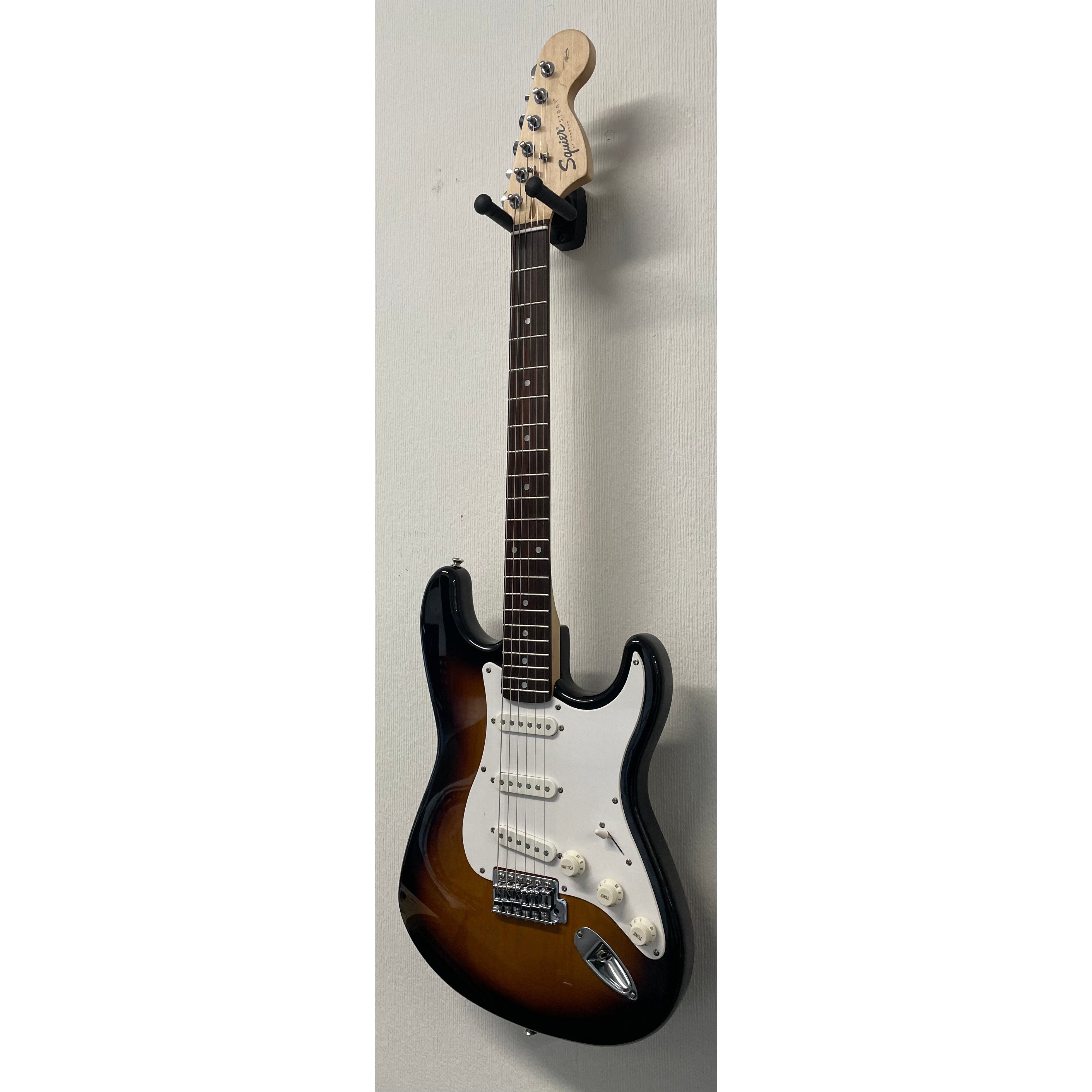 Squier Affinity Stratocaster Electric Guitar in 3 Tone Sunburst with Original Gigbag Pre-Owned