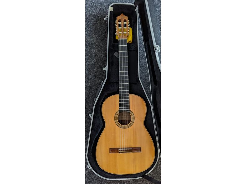 M G Contreras, Calle De La Cruz 3, Madrid 13, Calle Mayor 80 Classical Guitar with Hardcase Pre-Owned