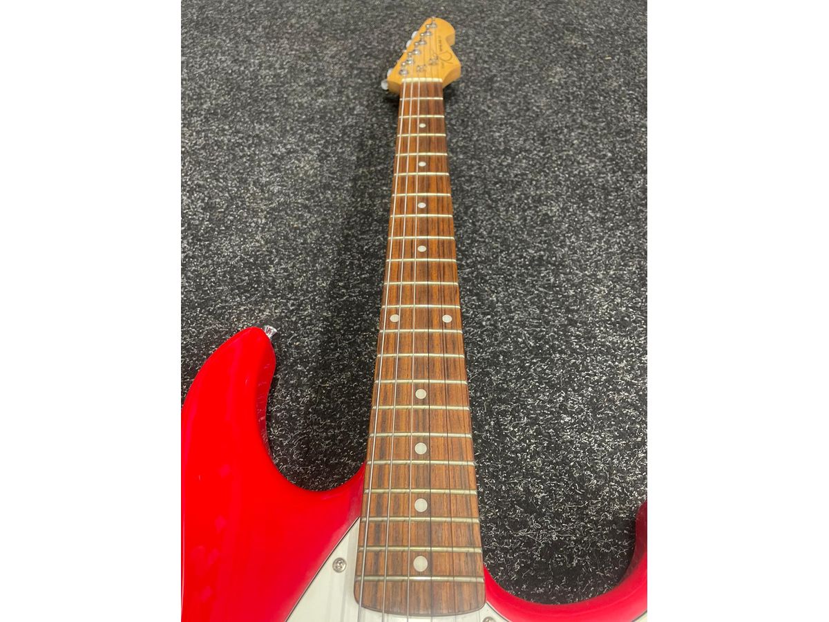 Peavey Raptor Plus Red Electric Guitar Pre-Owned
