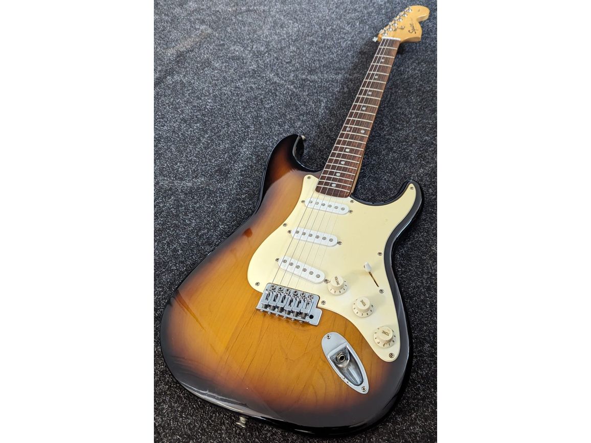 Squier Affinity Stratocaster with Gigbag in Sunburst Pre-Owned