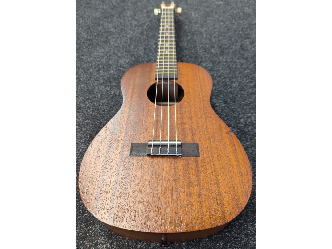 Makala MK-B Baritone Ukulele Pre-Owned