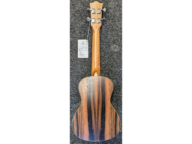 Snail Concert Ukulele Ebony UKC-E498