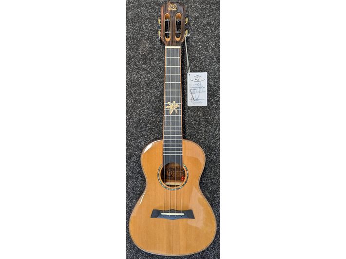 Snail Ukulele Solid Cedar Top Concert BHC-6C