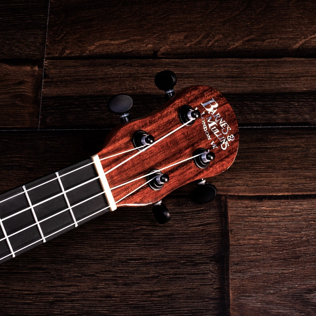 Barnes & Mullins Concert Electro Ukulele Walnut