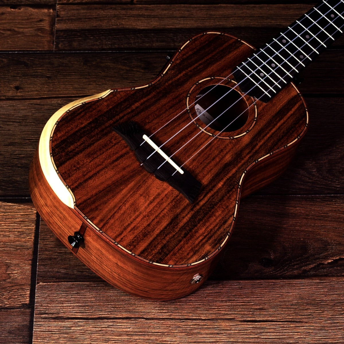 Barnes & Mullins Concert Electro Ukulele Walnut