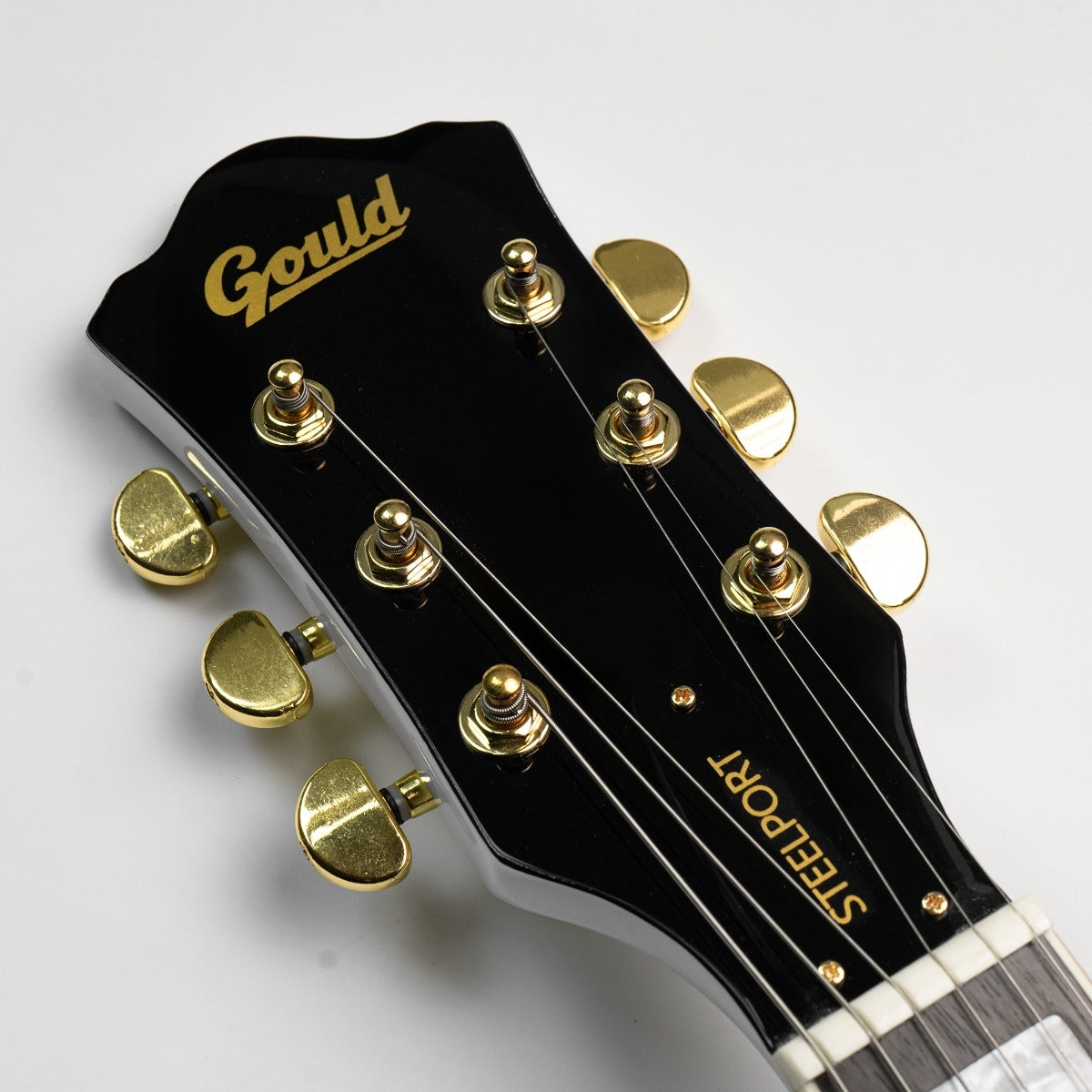 Gould Steelport Electric Guitar in White
