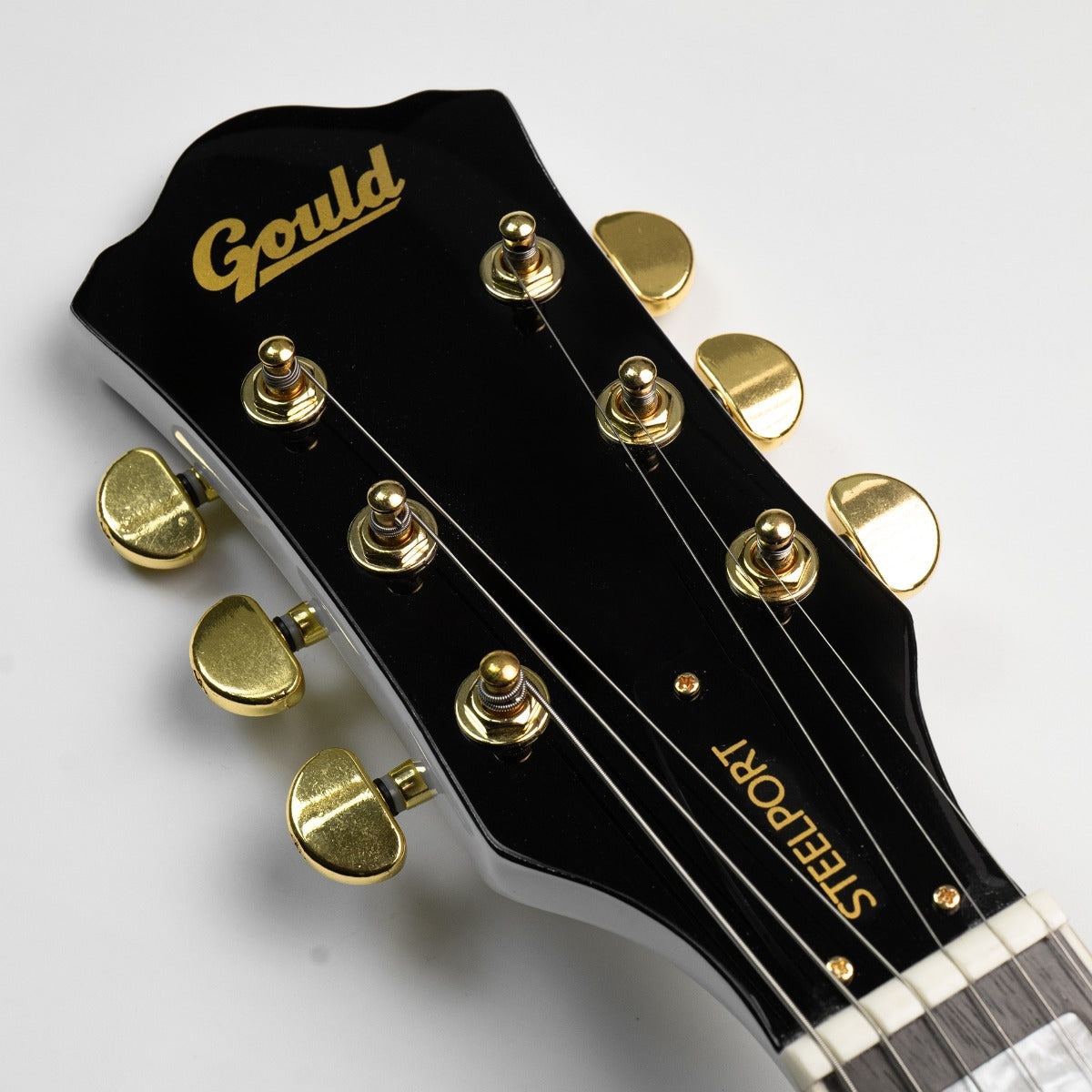 Gould Steelport Electric Guitar in Walnut