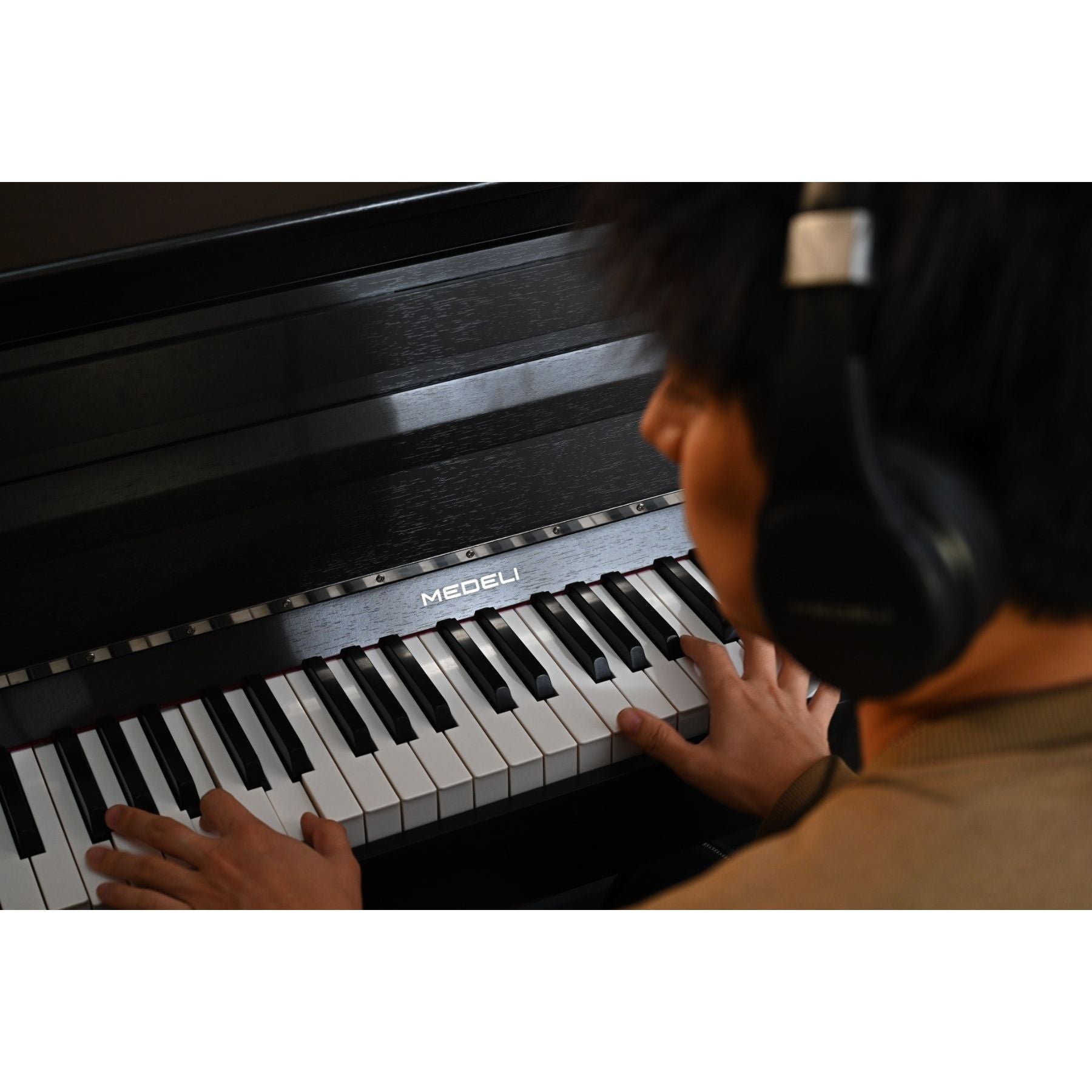 Medeli Forte Series Digital Upright Piano Bluetooth 88 Key in Black Satin